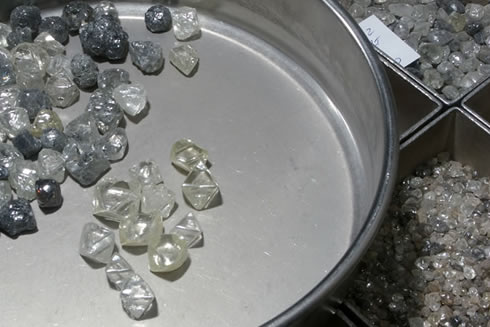 Murowa Diamond production up